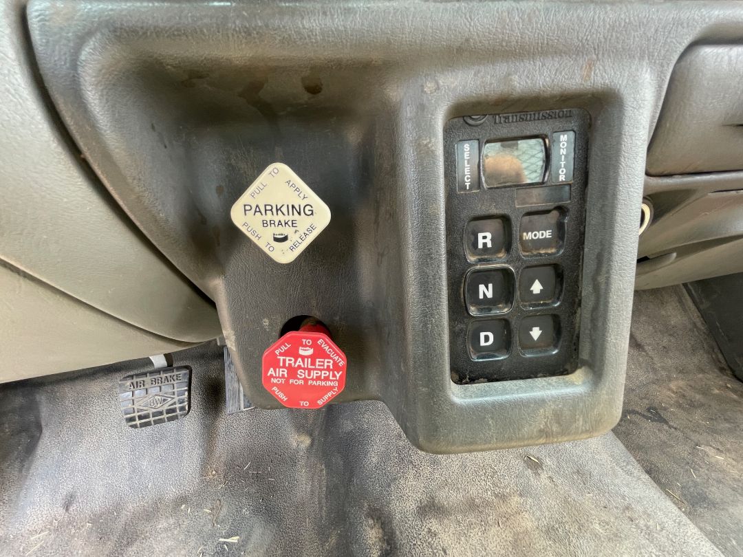 2007 FORD F750 XLT Flat Bed - Image 24